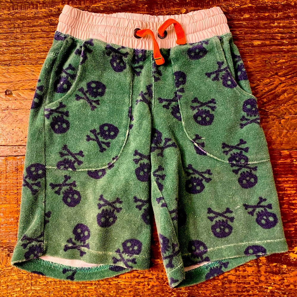 Mini Boden Green Navy Blue Skull Print Terry Shorts